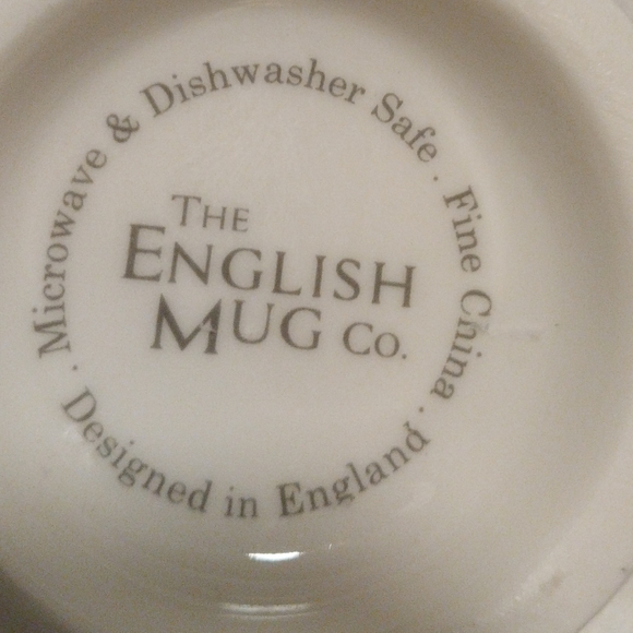 The English Mug Co. Blue & White Floral Pattern Fine China Mug (Set of 2) - Picture 8 of 8